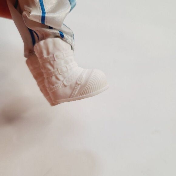 2015 MATTEL Barbie Career 60th Anniversary Astronault Doll Moon Boots - Picture 10 of 12